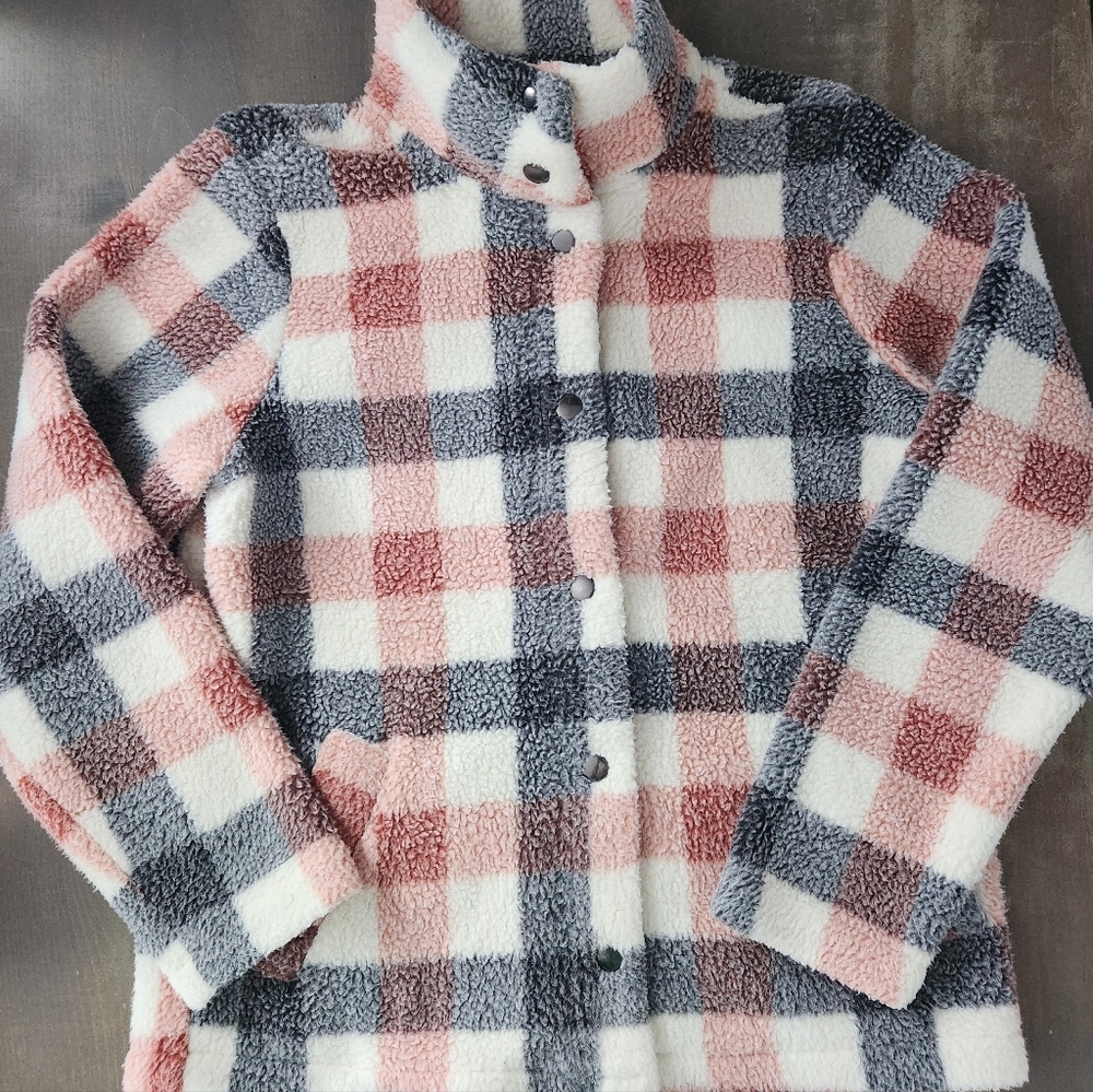 Maurices White Plaid Sherpa Jacket – Size Medium